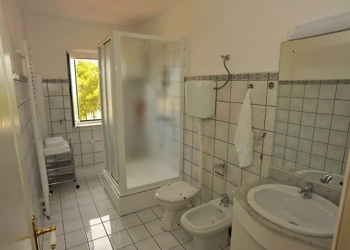 Seaside With A Swimming Pool Appartement Sutivan