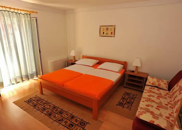 Appartement Seaside With A Swimming Pool