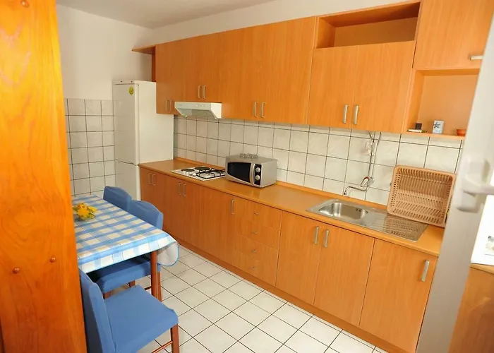 Appartement Seaside With A Swimming Pool Sutivan