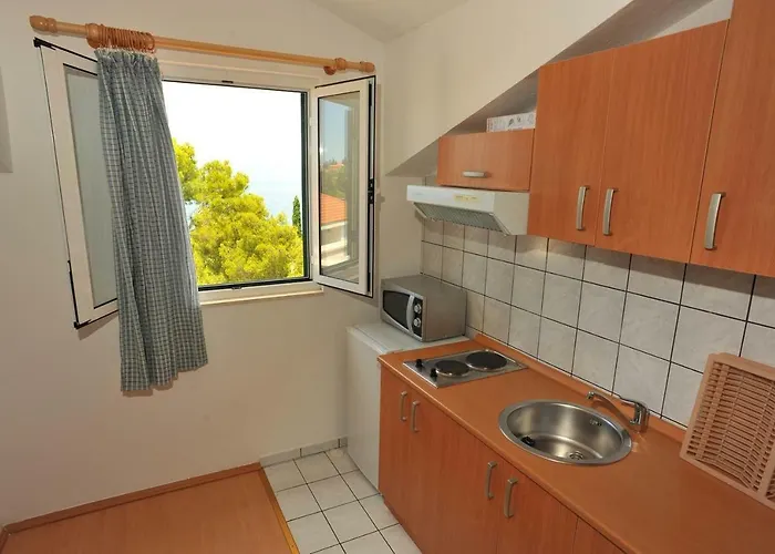 Seaside With A Swimming Pool Appartement *