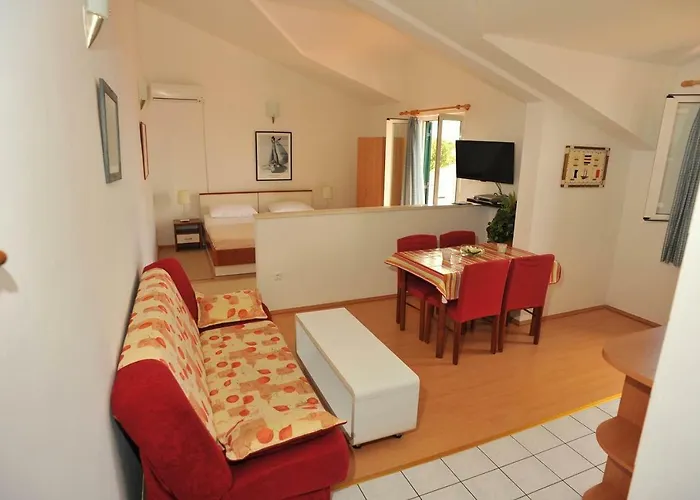 Appartement Seaside With A Swimming Pool