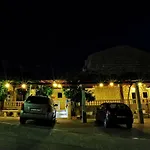 Seaside With A Swimming Pool アパート