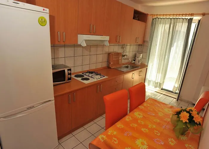 דירה Seaside With A Swimming Pool סוטיבאן