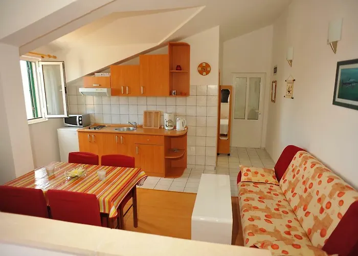 Seaside With A Swimming Pool * סוטיבאן