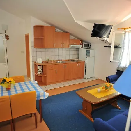 Apartment Seaside With A Swimming Pool *